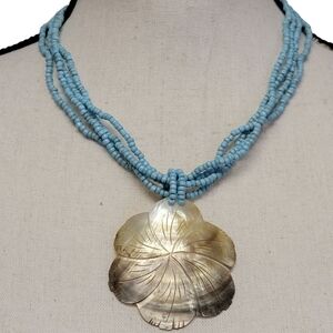 Mother of Pearl Hibiscus Flower Pendant Necklace 18" Blue Multi‎ Strand Beaded